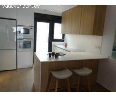 Apartamentos de 2 baños y 2 dormitorios a poca distancia de la playa y los servicios, ubicados en Pi