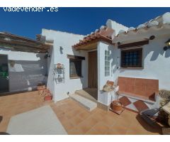 casa cueva parcial con jardín, terraza y garaje en Galera