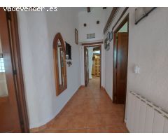casa cueva parcial con jardín, terraza y garaje en Galera