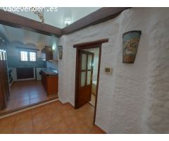 casa cueva parcial con jardín, terraza y garaje en Galera