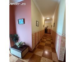 ESPECTACULAR CASA EN VENTA EN CALLE PINTOR HIGUERO