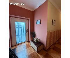 ESPECTACULAR CASA EN VENTA EN CALLE PINTOR HIGUERO