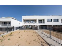 Chalet adosado de obra nueva