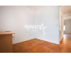 Piso Reformado con Terraza y Mucha Luz en Toledo