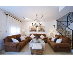 CASA CON ACABADOS EXCELENTES Y TODAS LAS COMODIDADES QUE NECESITAS EN AL CABO DE LA HUERTAS