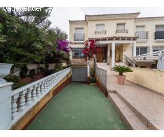 Amplia Casa Tipo Dúplex con Jardín y Garaje en Molinos Marfagones, Cartagena