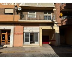 Local en zona muy comercial próxima al centro de Requena.