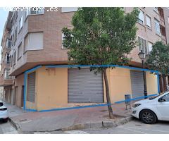 Excelente local esquina a dos calles en zona Capitán Gadea.
