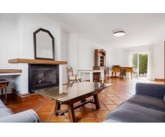 Casa Adosada en Esquina en San Pedro de Alcántara