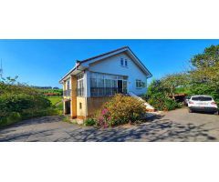 Chalet reformado con vistas espectaculares, gran terreno y a un paso de la playa de Xivares