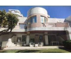 DÚPLEX DE GRAN LUJO EN PUERTO BANÚS EN 1 LÍNEA DE PLAYA