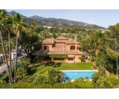 Encantadora villa de estilo andaluz en la milla de oro de Marbella
