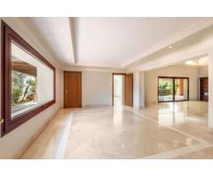 Encantadora villa de estilo andaluz en la milla de oro de Marbella