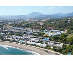 Moderna mansión de lujo con vistas al mar en la Milla de Oro de Marbella