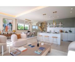 Encantadora Villa  frente a la playa en Jardines Velaya – Nueva Milla de Oro, Estepona