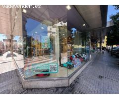 MAGNIFICO LOCAL CON GRAN ESCAPARATE EN MEDINA AZAHARA, CORDOBA