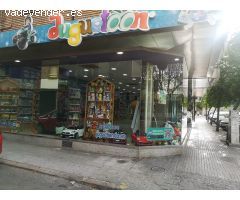 MAGNIFICO LOCAL CON GRAN ESCAPARATE EN MEDINA AZAHARA, CORDOBA
