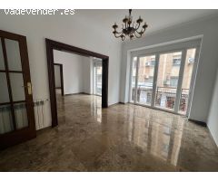 ESPECTACULAR PISO CON COCHERA EN PLENA CALLE CONCEPCIÓN!!!