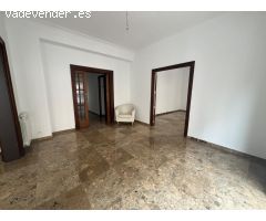 ESPECTACULAR PISO CON COCHERA EN PLENA CALLE CONCEPCIÓN!!!