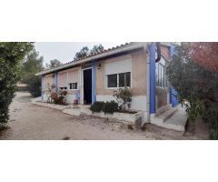 CHALET REFORMADO JUNTO A YECLA
