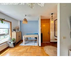 Tu Hogar Ideal: Luz, Espacios Amplios y Ubicación Perfecta próximo al Calvario, Vigo