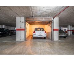 Se vende cochera cerrada y trastero junto a Plaza de Gracia