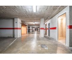 Se vende cochera cerrada y trastero junto a Plaza de Gracia