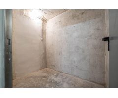 Se vende cochera cerrada y trastero junto a Plaza de Gracia
