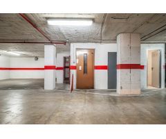 Se vende cochera cerrada y trastero junto a Plaza de Gracia