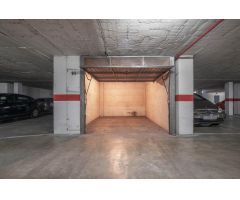 Se vende cochera cerrada y trastero junto a Plaza de Gracia