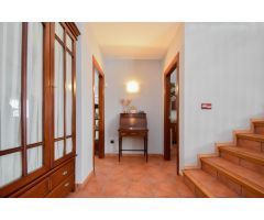 ¡Impresionante chalet dividido en dos viviendas!