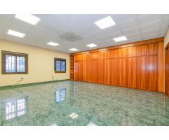 ???? ¡Oportunidad única! Local Comercial en Granada – Zona Parque del Genil ????