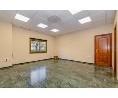 ???? ¡Oportunidad única! Local Comercial en Granada – Zona Parque del Genil ????