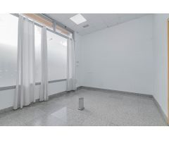 AMPLIO LOCAL COMERCIAL EN CALLE ARABIAL; VISIBILIDAD, UBICACIÓN Y ESPACIO PERFECTO PARA TU NEGOCIO