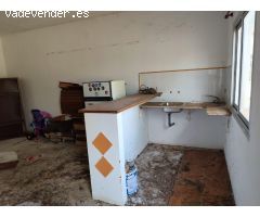 Terreno Agrario con Olivos Centenarios y Casa de Aperos – A 10 Minutos del Centro de Loja (Granada)