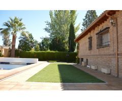 EXCLUSIVO CHALET UNA PLANTA CON 2300M2 DE PARCELA