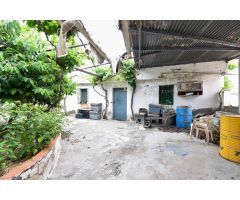 Magnifica parcela con edificación en las Zorreras, Motril