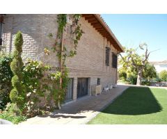 EXCLUSIVO CHALET UNA PLANTA CON 2300M2 DE PARCELA