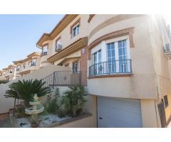 Pareado con piscina, barbacoa y garaje en Belicena – a 15 min de Granada