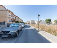 Pareado con piscina, barbacoa y garaje en Belicena – a 15 min de Granada