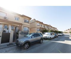 Pareado con piscina, barbacoa y garaje en Belicena – a 15 min de Granada