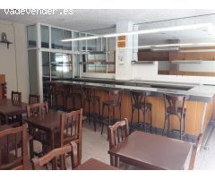 Amplio local Bar-Restaurante en venta en pleno centro de Montmeló.