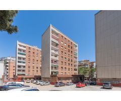 Magnífico piso con 4 habitaciones y pk privado