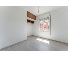 Magnífico piso con 4 habitaciones y pk privado