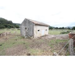 parcela rustica con una construcción de 114m2