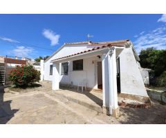 CASA INDEPENDIENTE CON PISCINA EN VENTA URB. CALAFELL PARK