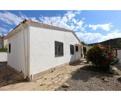 CASA INDEPENDIENTE CON PISCINA EN VENTA URB. CALAFELL PARK