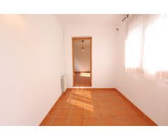 CASA INDEPENDIENTE CON PISCINA EN VENTA URB. CALAFELL PARK