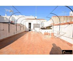 CASA CON ENCANTO EN EL CENTRO DE MATARÓ!