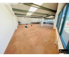 ¡OPORTUNIDAD ÚNICA! NAVE INDUSTRIAL DE 492 m² CON OFICINAS, BAÑO Y PATIO PRIVADO